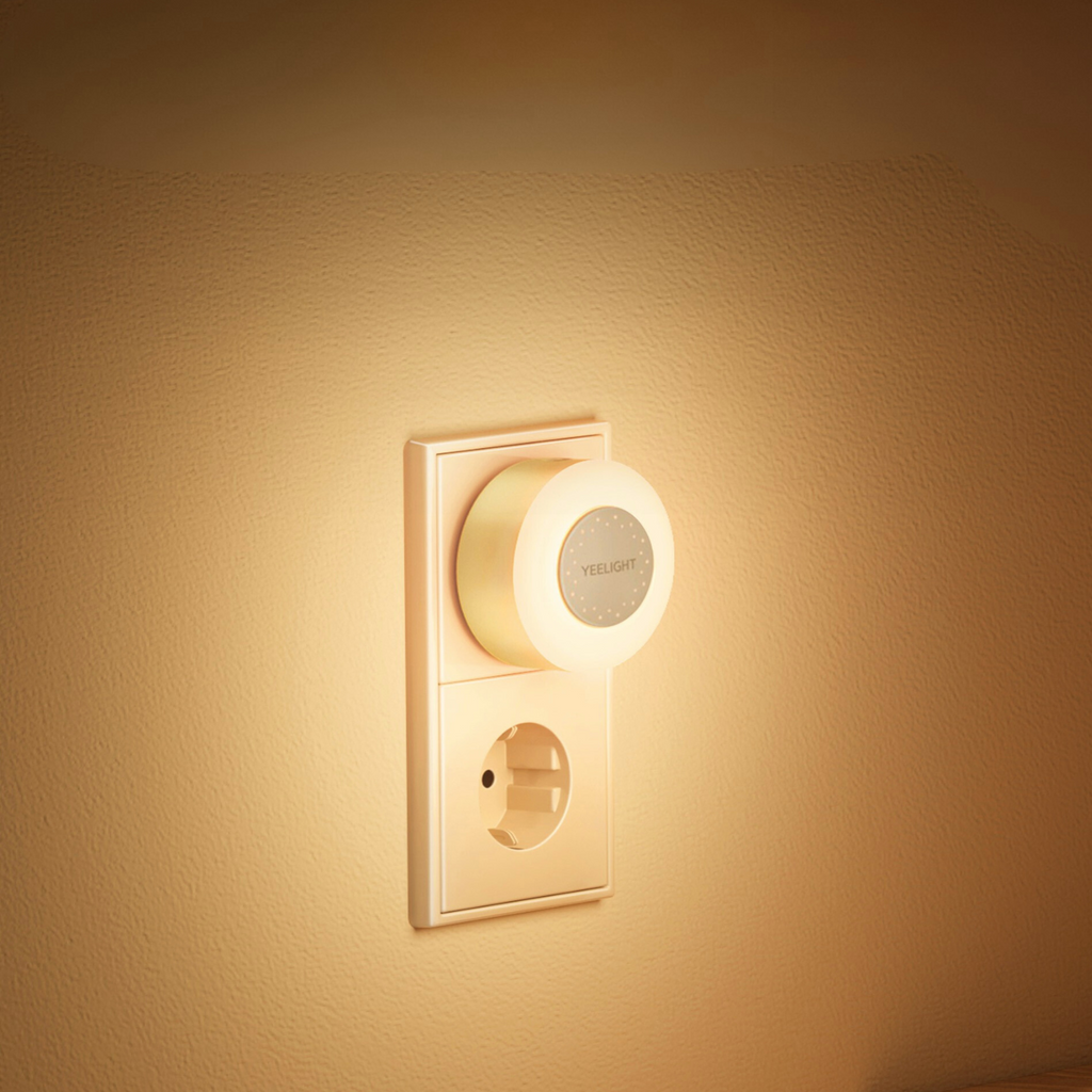 2-in-1 Lighting & Charging Sensor Nightlight